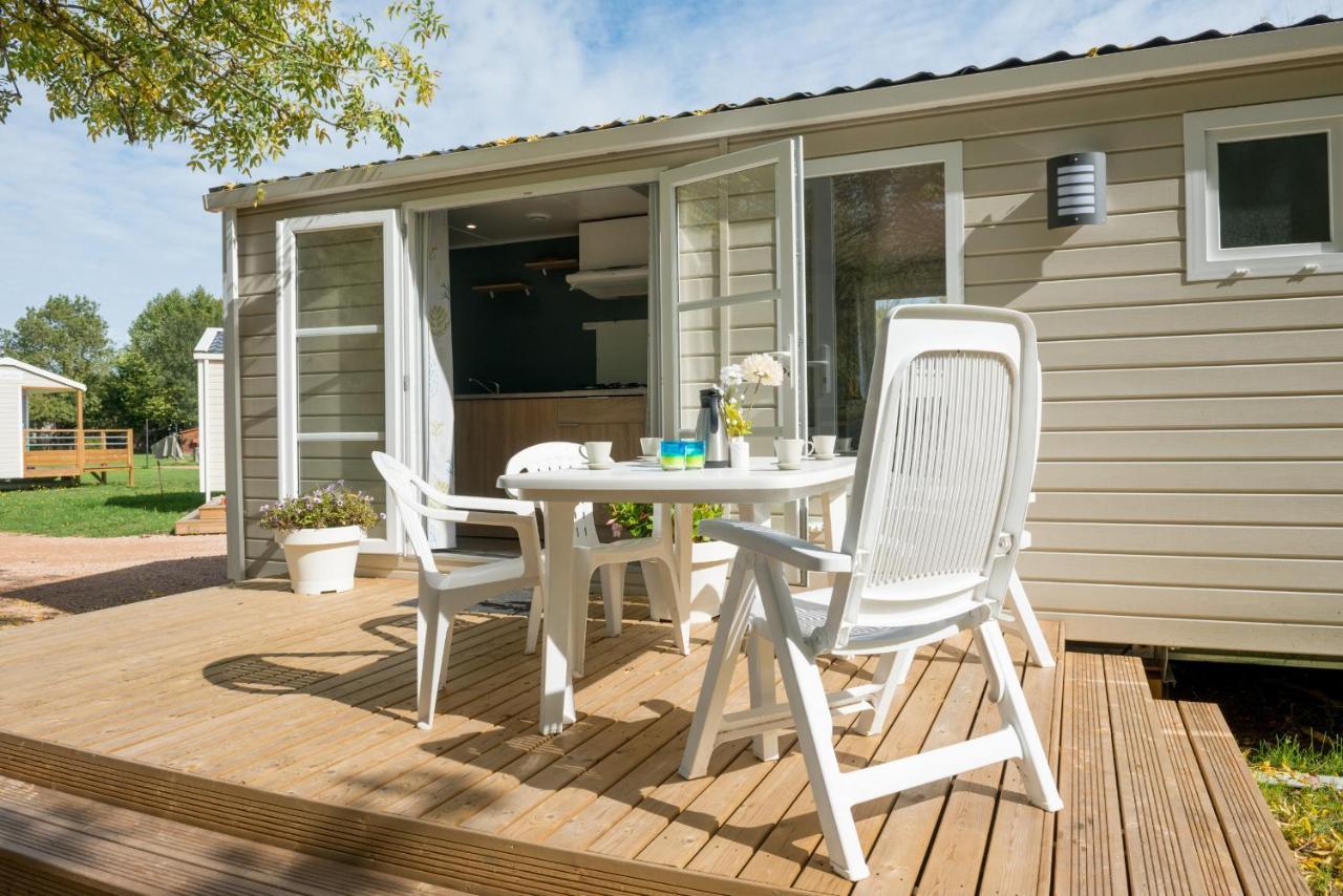 Camping Aux Rives Du Soleil Pont-de-Vaux Exterior photo
