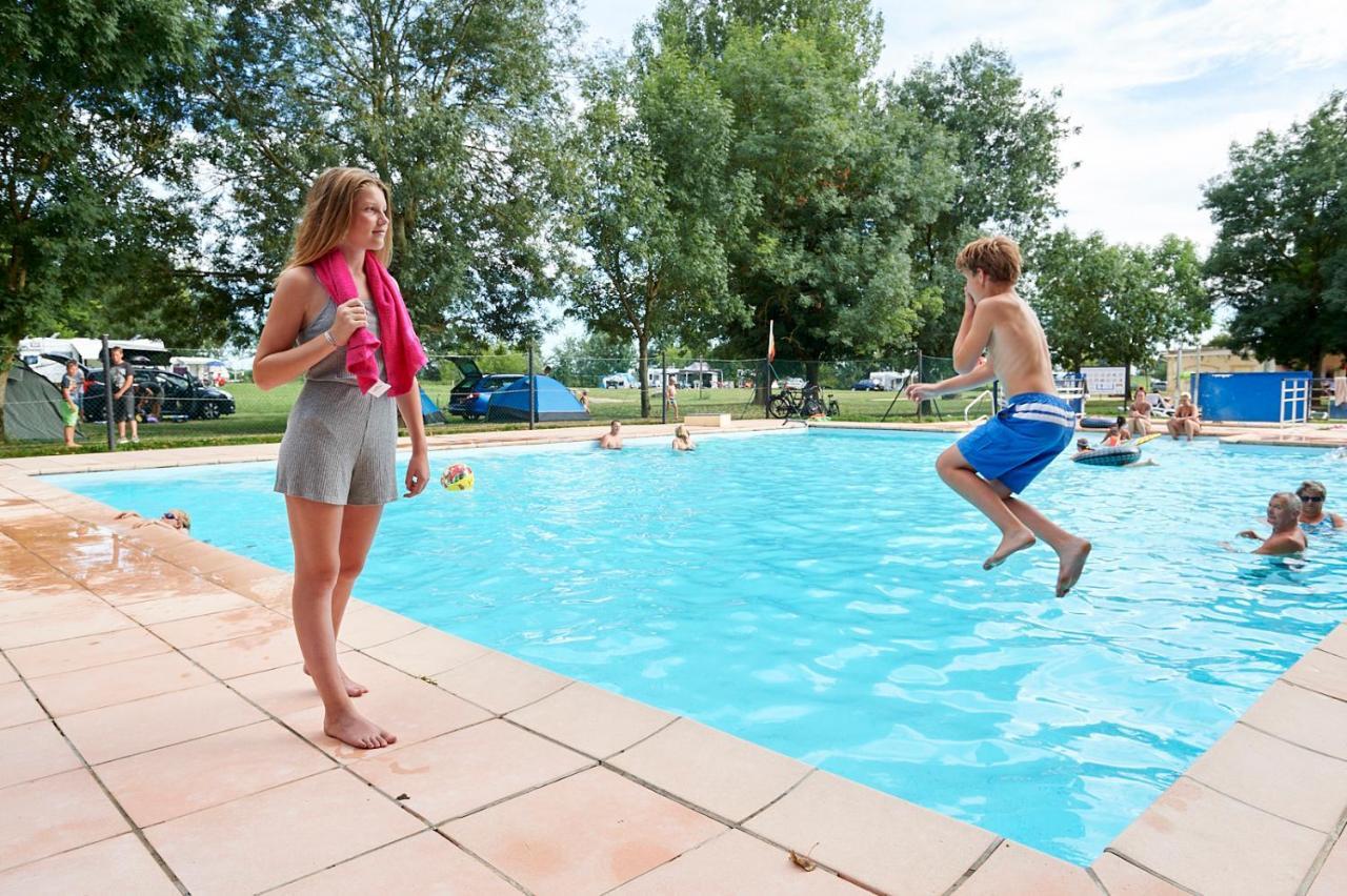 Camping Aux Rives Du Soleil Pont-de-Vaux Exterior photo